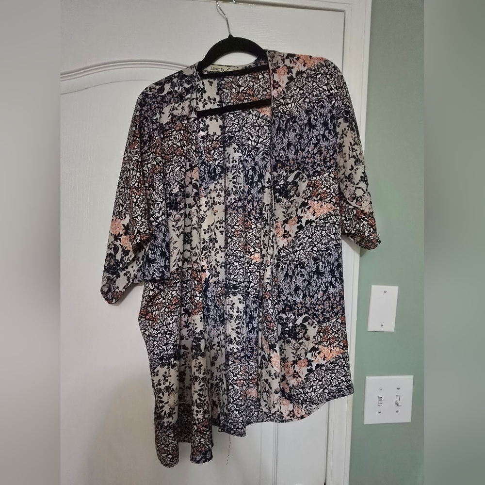 Floral Patterned Kimono Cardigan